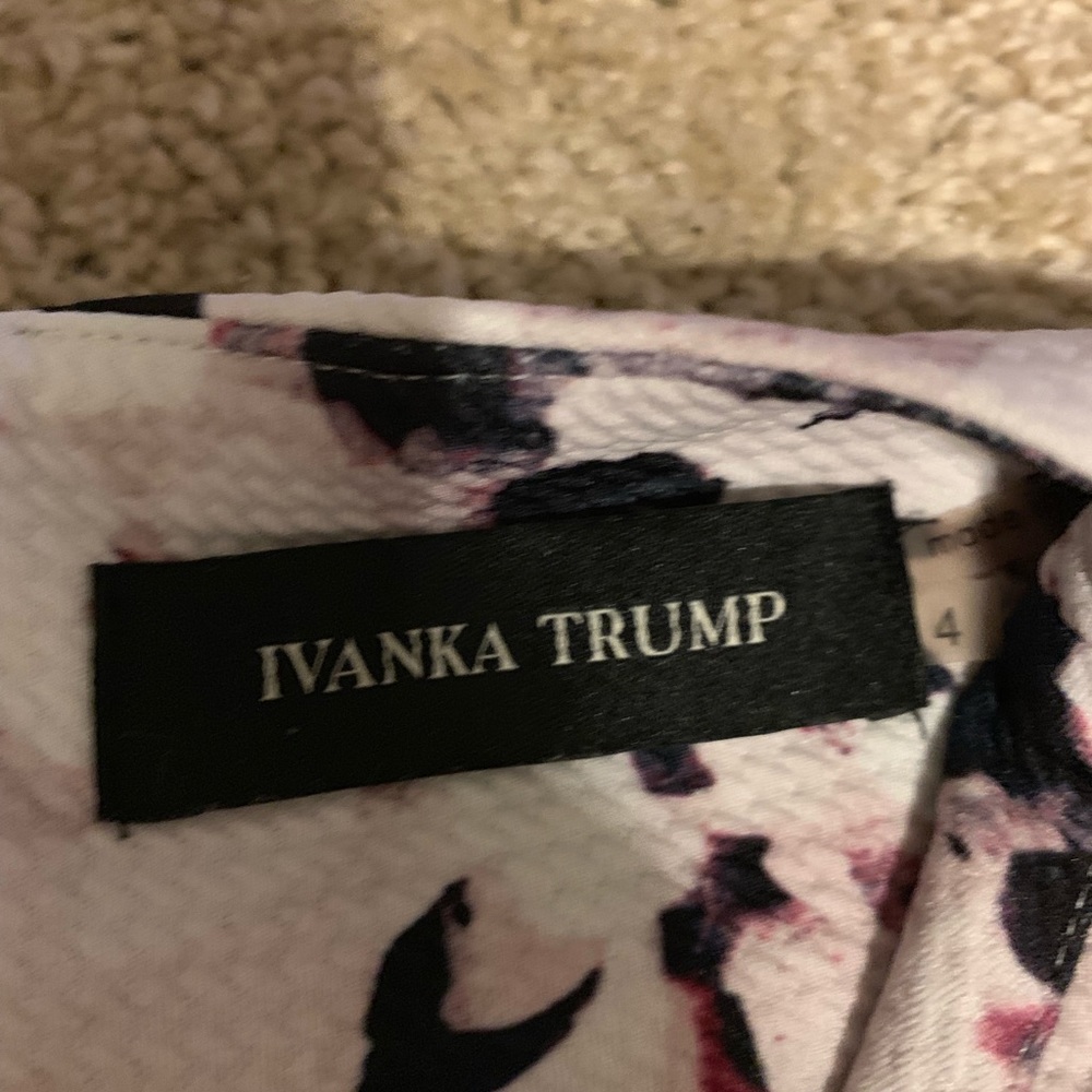 Gorgeous Ivanka Trump Water Color Dress - Picture 2 of 6